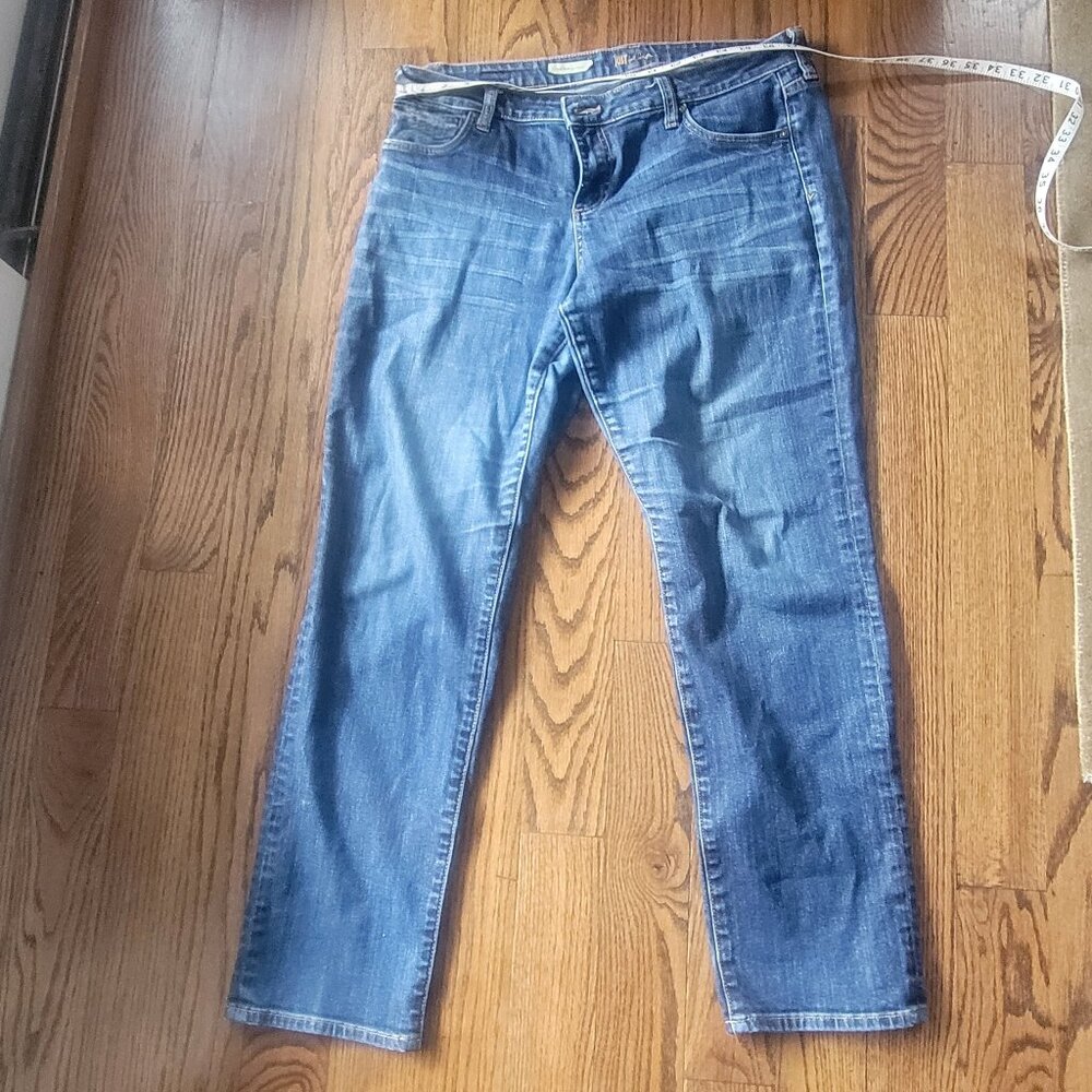 Kut from the Kloth Catherine Boyfriend jeans size 14